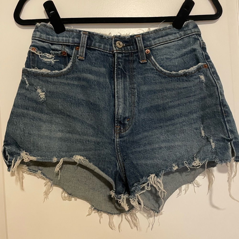 Abercrombie & Fitch Curve Love High Rise Mom Short